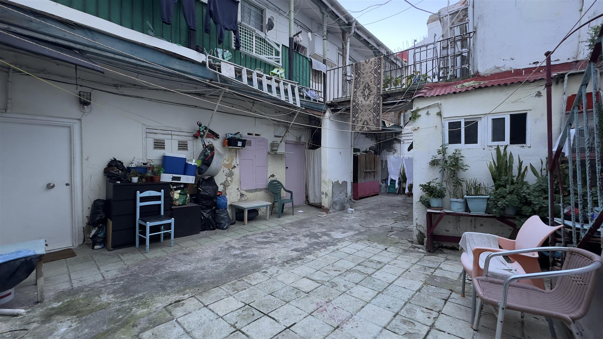 Image of House - 14 Bedrooms - 1 Bathrooms for Sale in Town Area-Gibraltar, Image 5